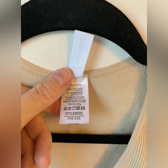 Dynamic Ribbed crop top - Picture 6 of 7